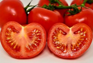 普通のトマトとミニトマトはどちらが栄養が高い